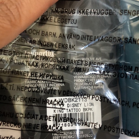 Loungefly x Disney lion king tattoo mini back pack white multi NWT - Picture 7 of 9